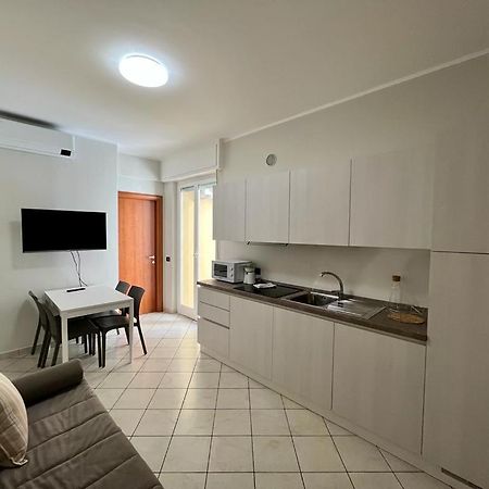 De Amicis Apartment Pietra Ligure Bagian luar foto
