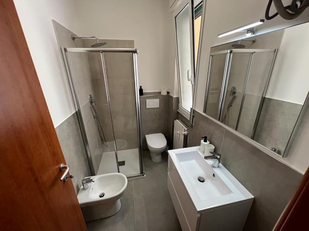 De Amicis Apartment Pietra Ligure Bagian luar foto